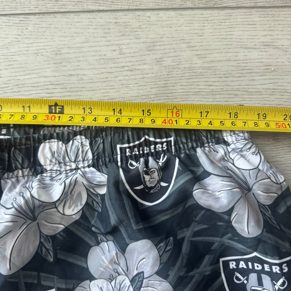 NFL Team Apparel Las Vegas Raiders Floral Hibiscus Swim Trunks Mens 2XL Black - Picture 9 of 9